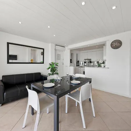 Medusas By Interhome Lejlighed